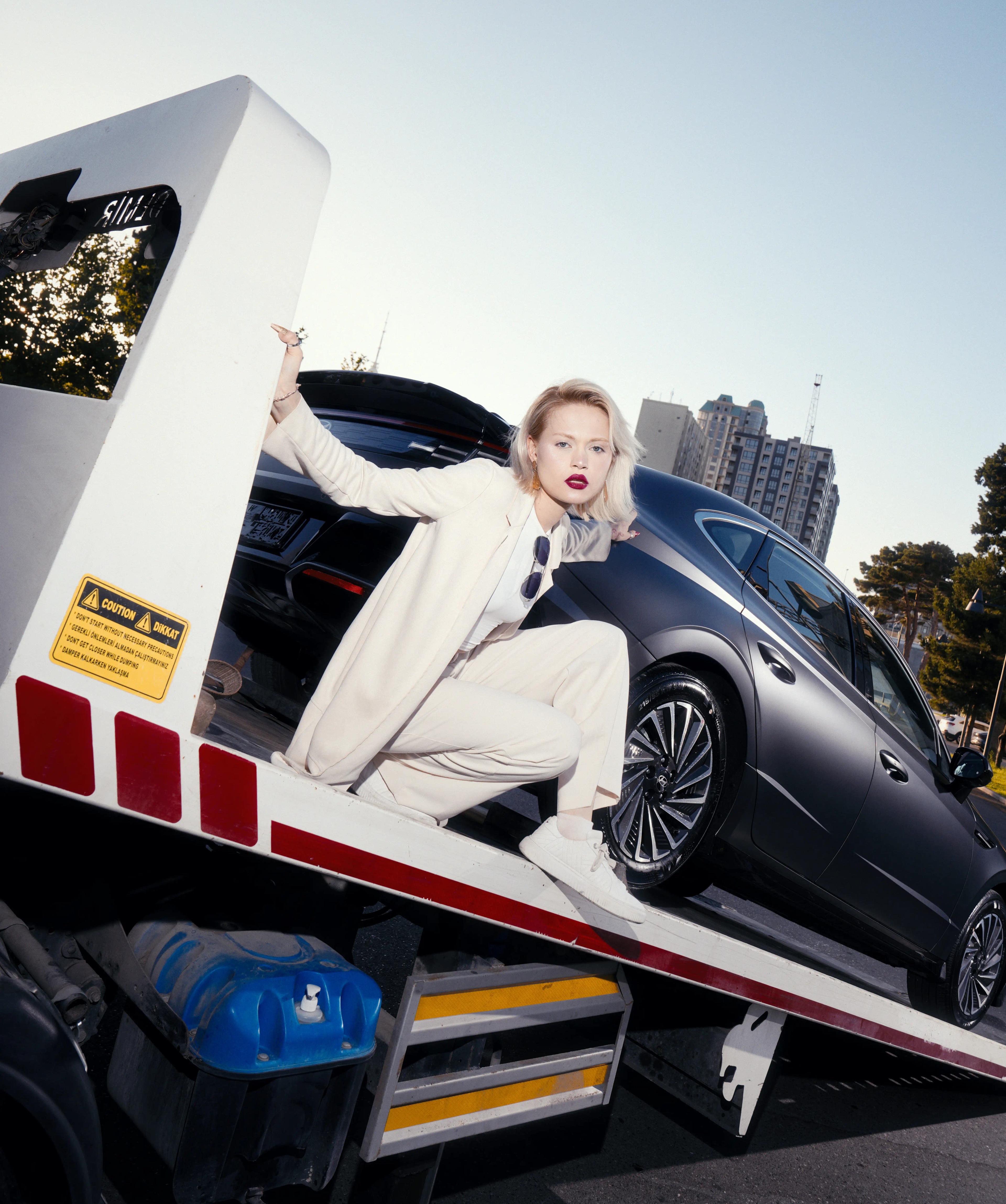 Hyundai: Elegance Manifesto of a Sedan
